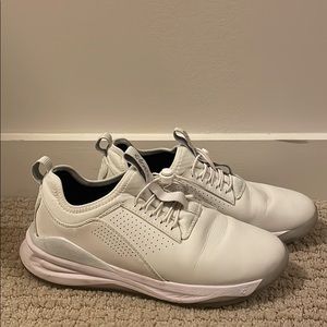 Clove White Shoes Women’s Size 8